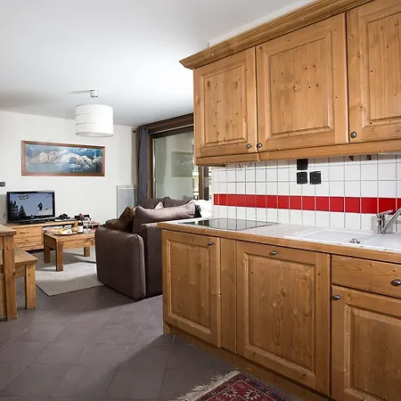 Le Paradis - Year * Chamonix