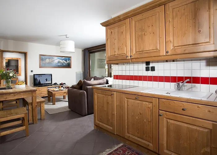 Le Paradis - Year * Chamonix Mont Blanc